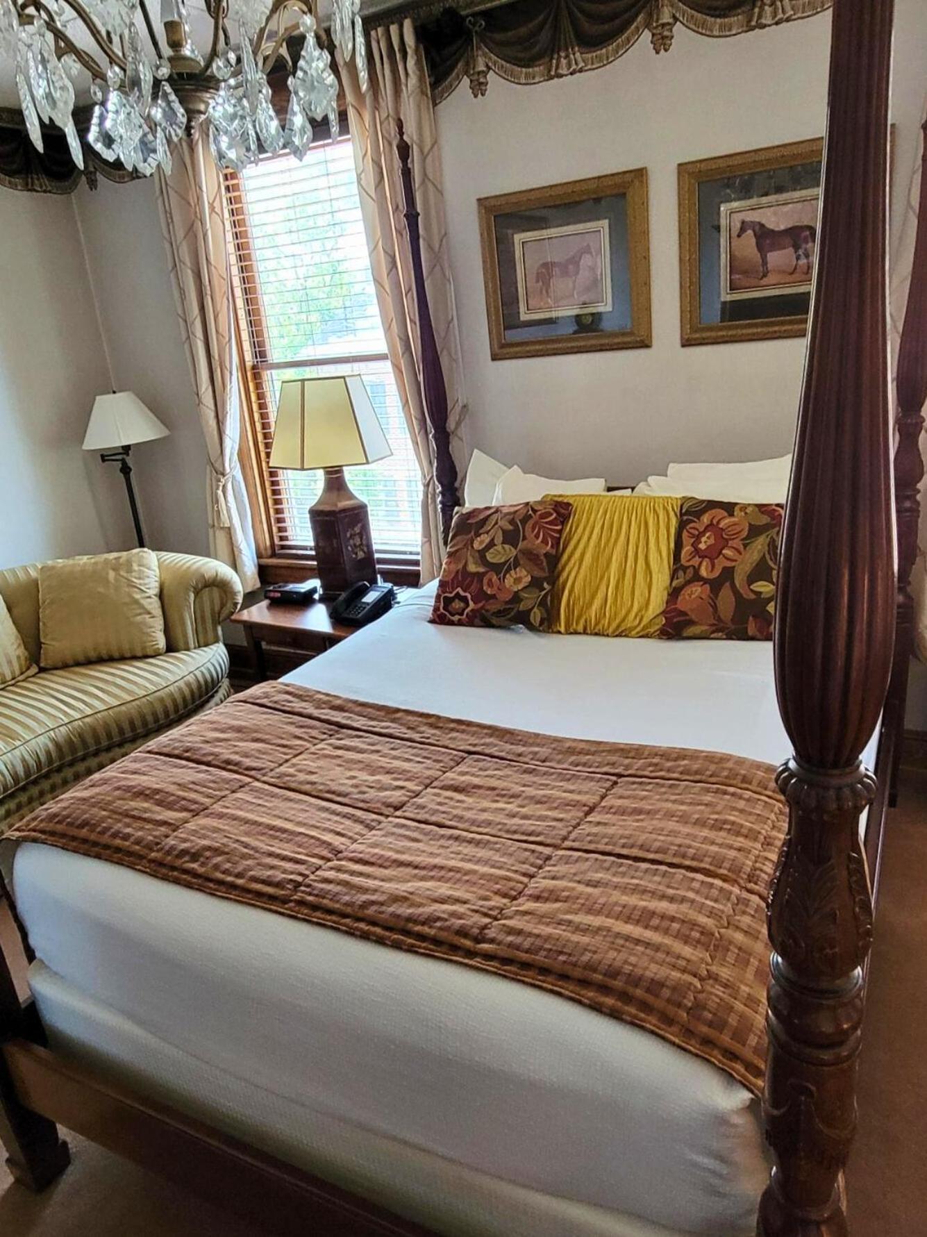 Altland House Inn & Suites Abbottstown Kültér fotó